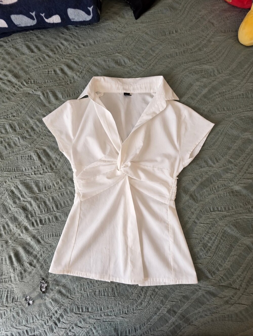 White short-sleeve blouse